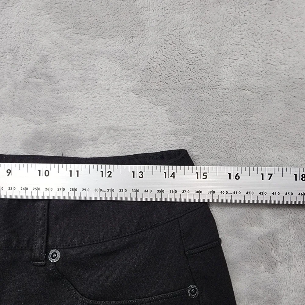 Maurices Shorts Womens M Black Chino Cuffed Stretch 5 Pocket Casual Summer